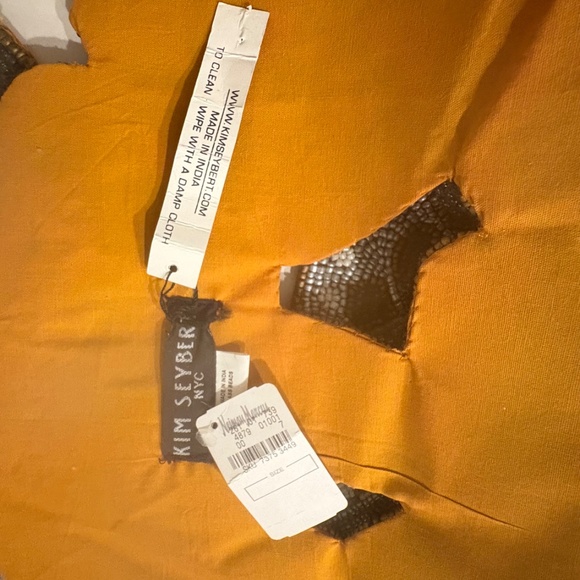 Kim Seybert NYC Gold, Sliver, White Table Runner 40”x19” Retail $595.00 - Picture 10 of 11